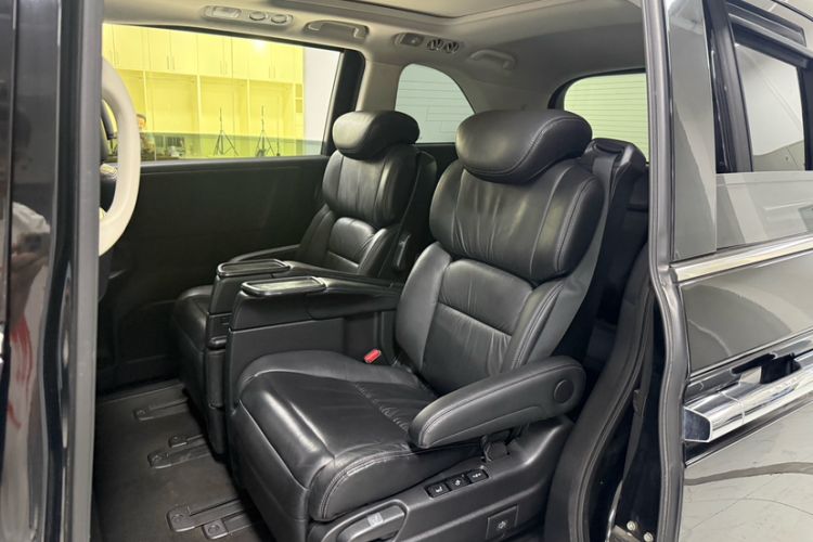 Used Honda Elysion 2016 2.4L Luxury Edition Headliner