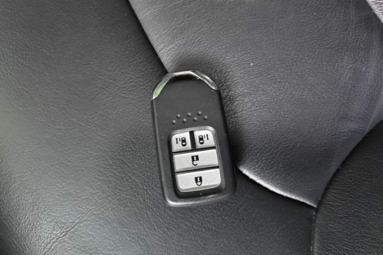Used Honda Elysion 2016 2.4L Style Edition Interior 1