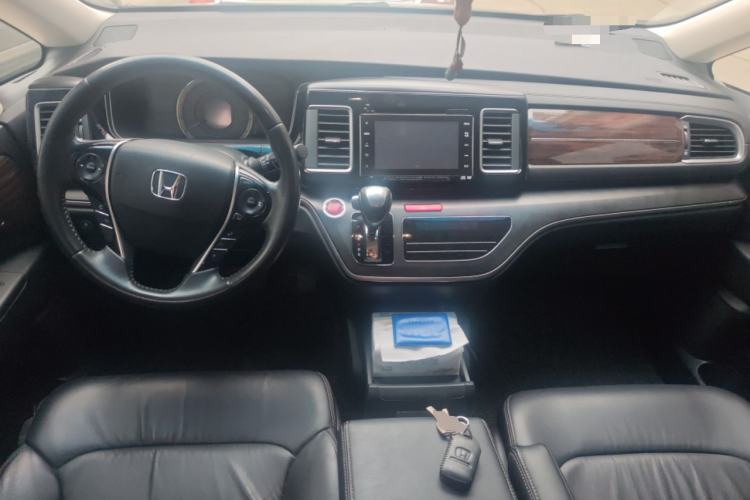 Used Honda Elysion 2016 2.4L Supreme Edition Interior 2