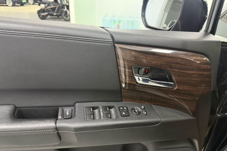 Used Honda Elysion 2016 2.4L Luxury Edition Interior 5