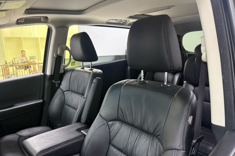 Used Honda Elysion 2016 2.4L Luxury Edition Interior 6