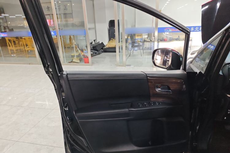 Used Honda Elysion 2016 2.4L Classic Edition Interior 7
