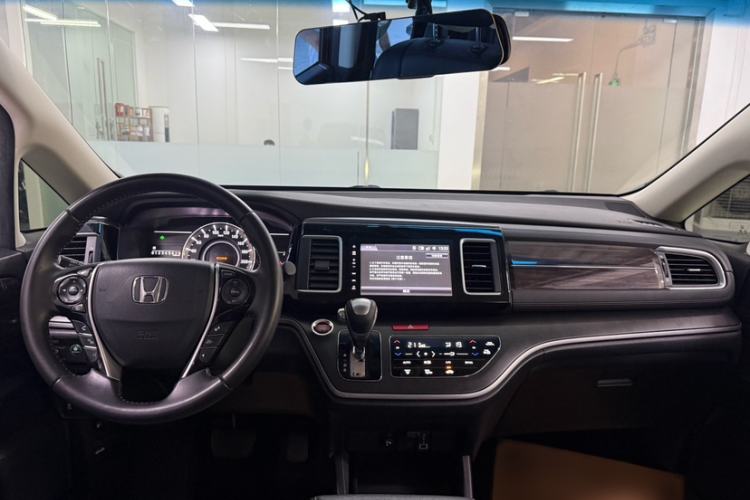 Used Honda Elysion 2016 2.4L Luxury Edition Interior 8