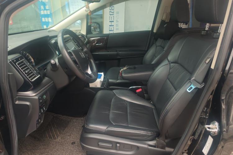 Used Honda Elysion 2016 2.4L Supreme Edition Left Front Seat