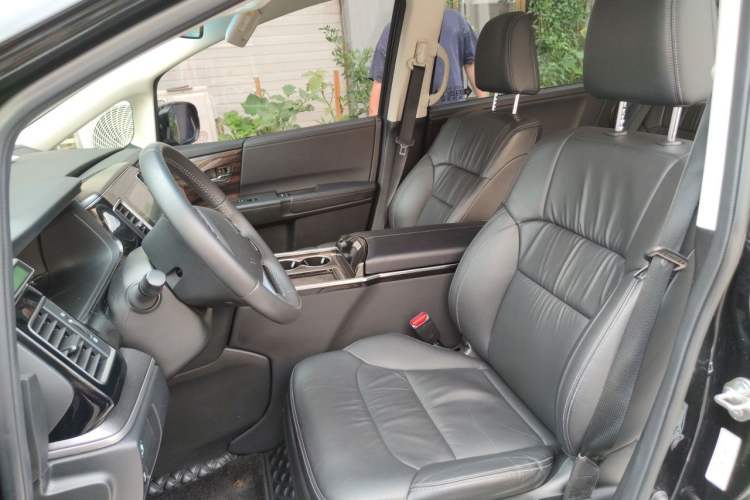 Used Honda Elysion 2016 2.4L Style Edition Left Front Seat