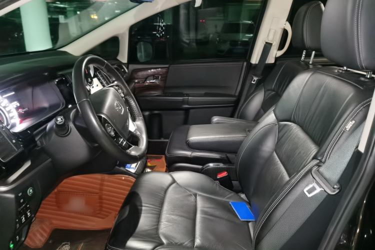 Used Honda Elysion 2016 2.4L Supreme Edition Left Front Seat