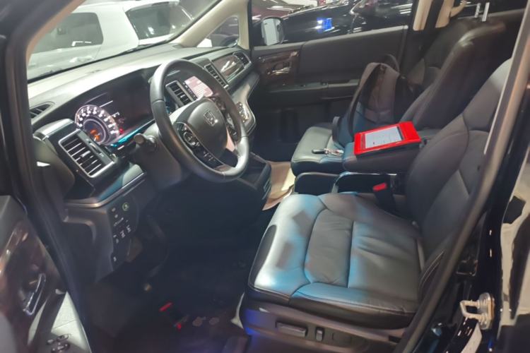 Used Honda Elysion 2016 2.4L Luxury Edition Left Front Seat