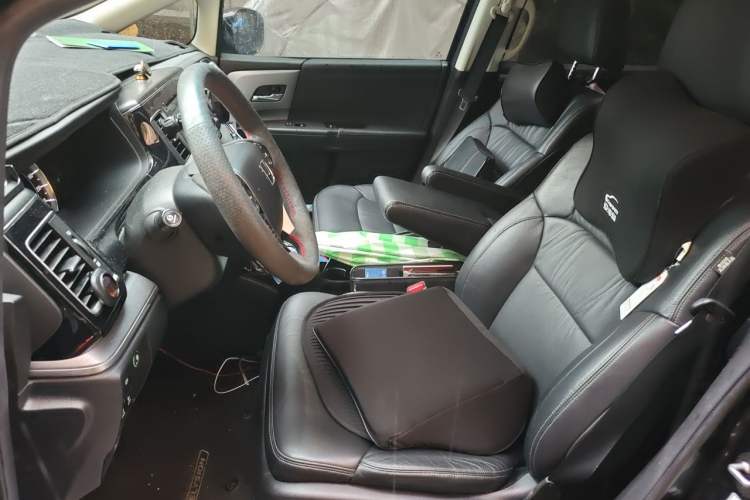 Used Honda Elysion 2016 2.4L Supreme Edition Left Front Seat