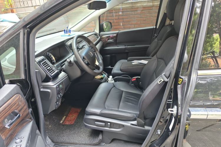 Used Honda Elysion 2016 2.4L Supreme Edition Left Front Seat