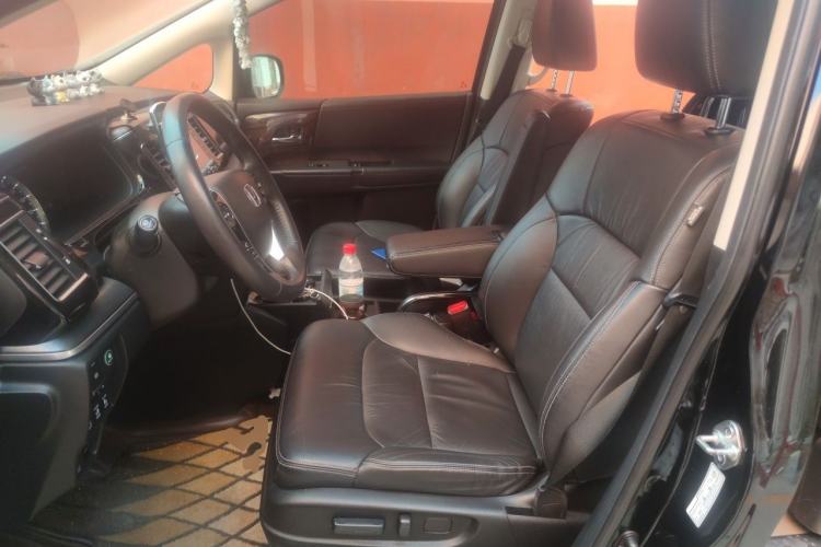 Used Honda Elysion 2016 2.4L Supreme Edition Left Front Seat