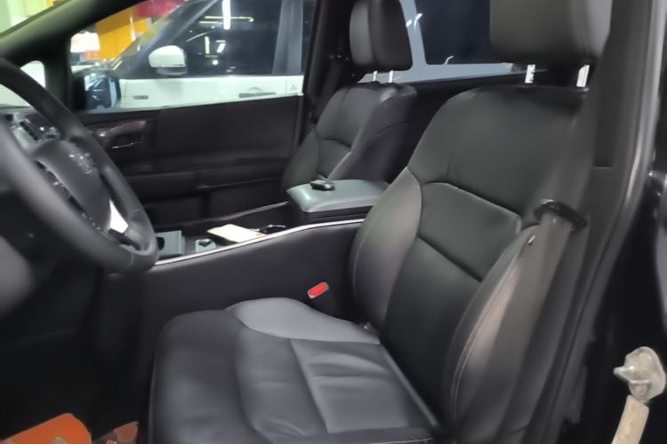 Used Honda Elysion 2016 2.4L Supreme Edition Left Front Seat
