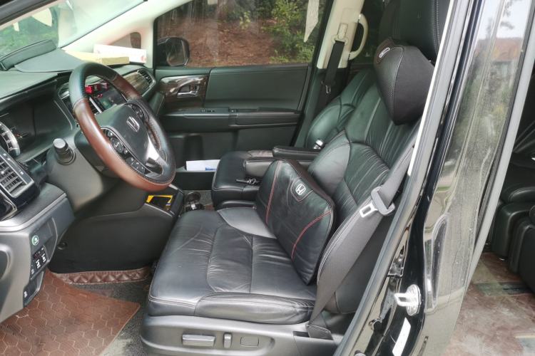 Used Honda Elysion 2016 2.4L Style Edition Left Front Seat