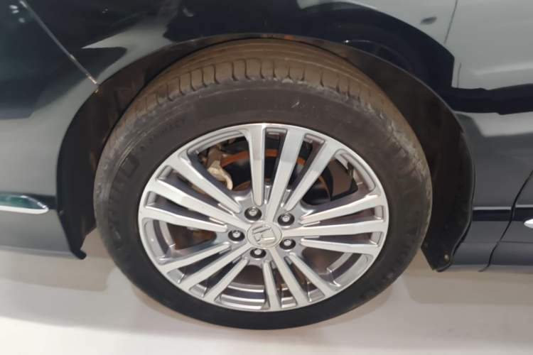 Used Honda Elysion 2016 2.4L Luxury Edition Left Front Wheel Hub
