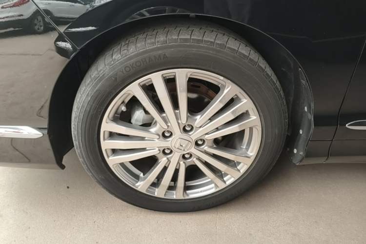 Used Honda Elysion 2016 2.4L Style Edition Left Front Wheel Hub