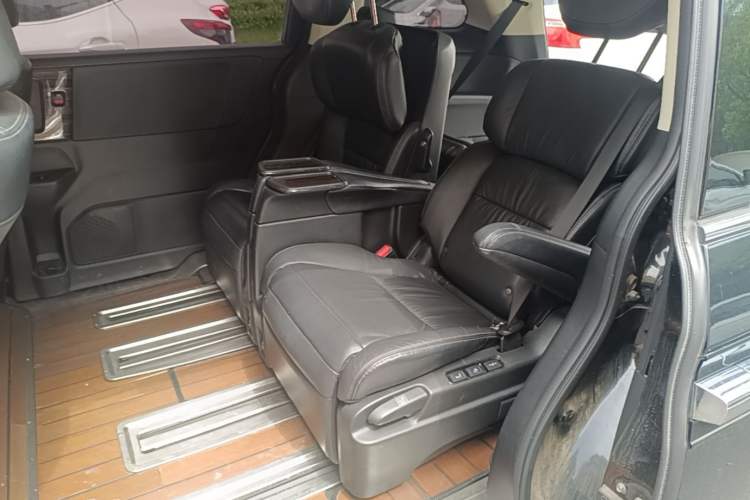 Used Honda Elysion 2016 2.4L Luxury Edition Left Rear Seat