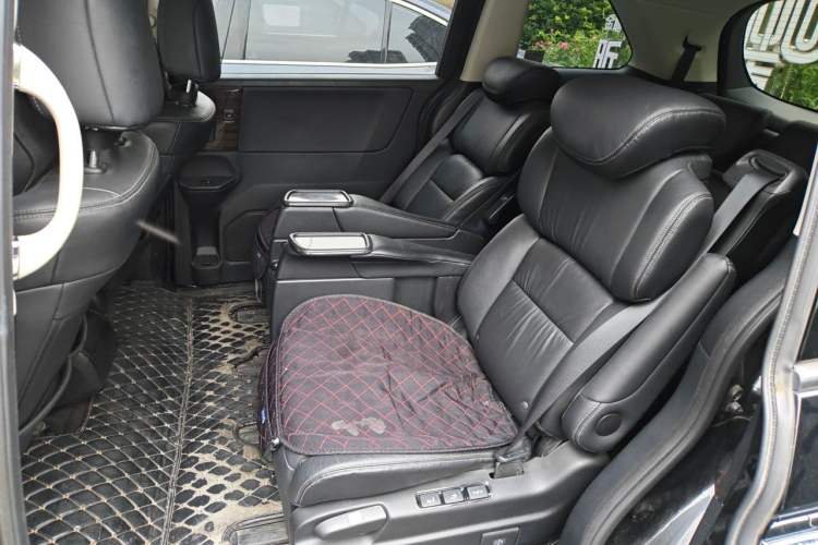 Used Honda Elysion 2016 2.4L Supreme Edition Left Rear Seat
