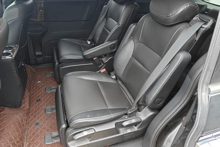 Used Honda Elysion 2016 2.4L Classic Edition Left Rear Seat