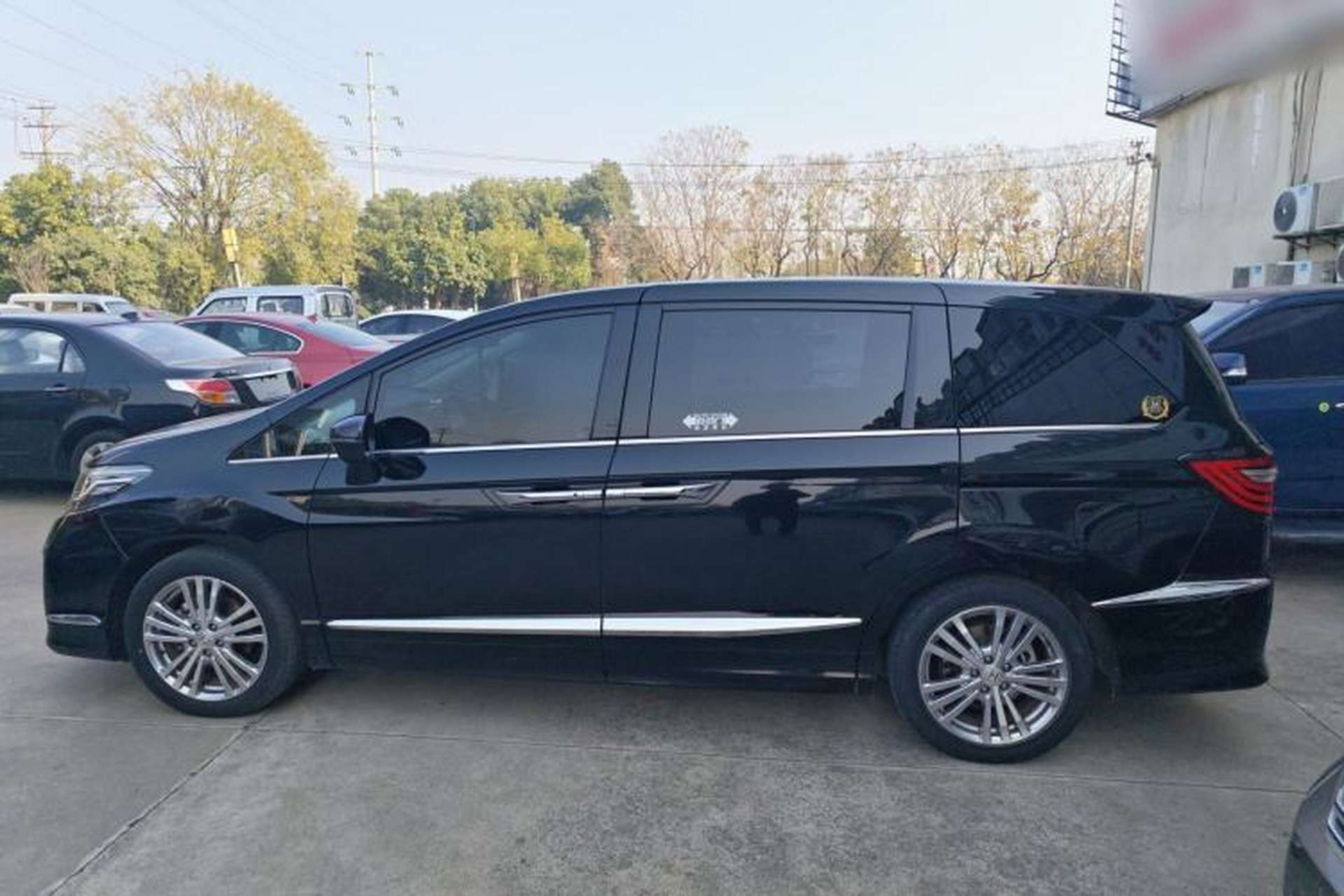 Used Honda Elysion 2016 2.4L Style Edition Left Side