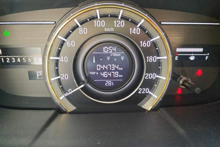 Used Honda Elysion 2016 2.4L Classic Edition Odometer Close Up