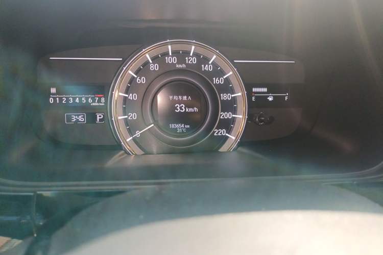Used Honda Elysion 2016 2.4L Supreme Edition Odometer Close Up