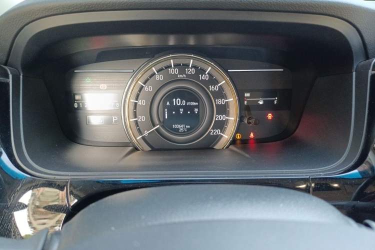 Used Honda Elysion 2016 2.4L Supreme Edition Odometer Close Up