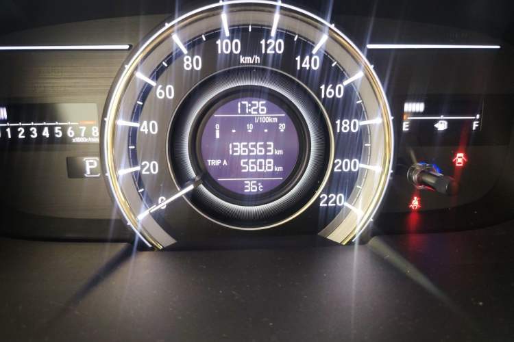 Used Honda Elysion 2016 2.4L Style Edition Odometer Close Up
