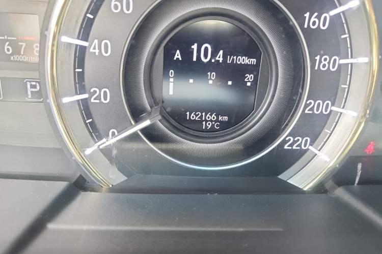 Used Honda Elysion 2016 2.4L Luxury Edition Odometer Close Up