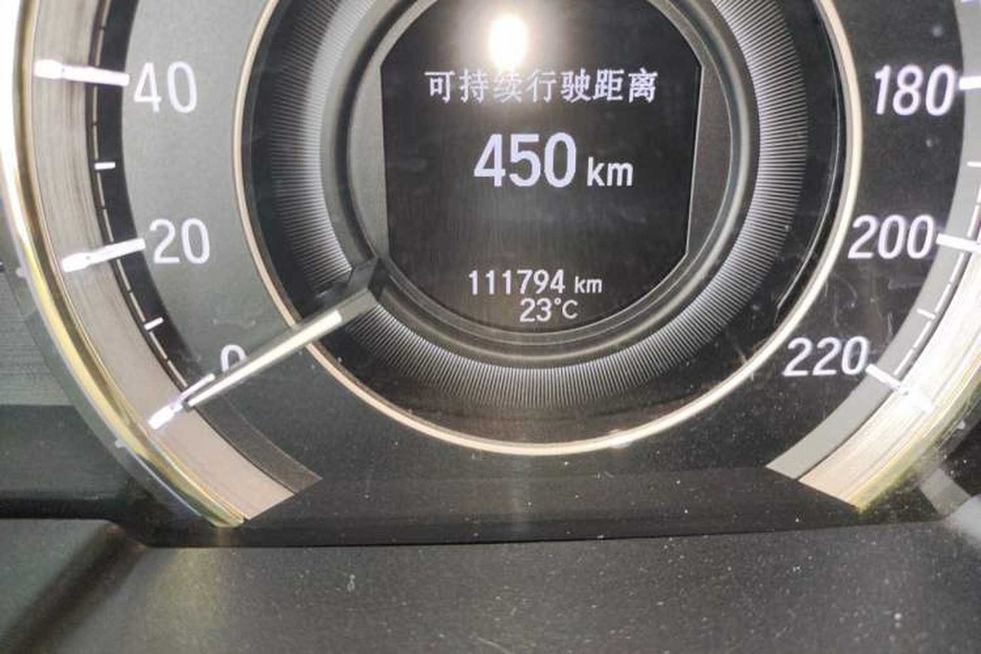 Used Honda Elysion 2016 2.4L Supreme Edition Odometer Close Up