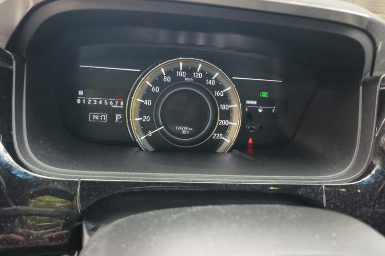 Used Honda Elysion 2016 2.4L Luxury Edition Odometer Close Up