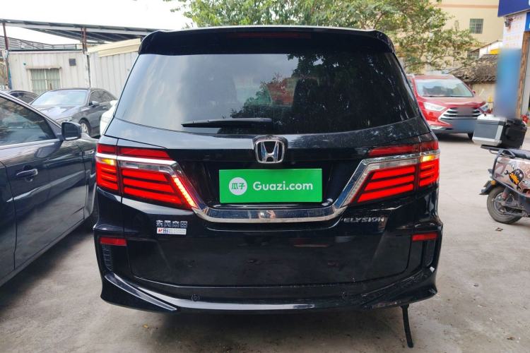 Used Honda Elysion 2016 2.4L Style Edition Rear