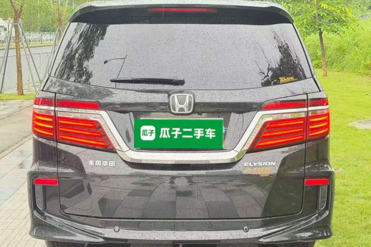 Used Honda Elysion 2016 2.4L Style Edition Rear