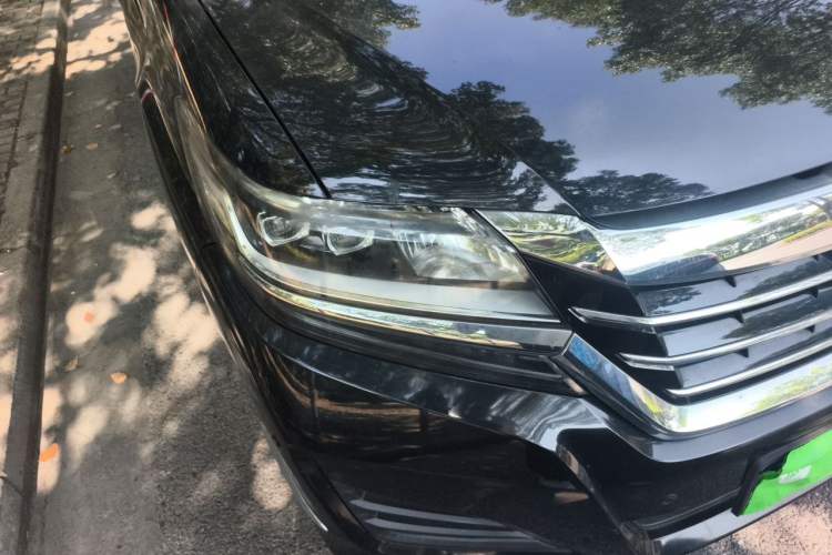 Used Honda Elysion 2016 2.4L Classic Edition Right Front Headlight