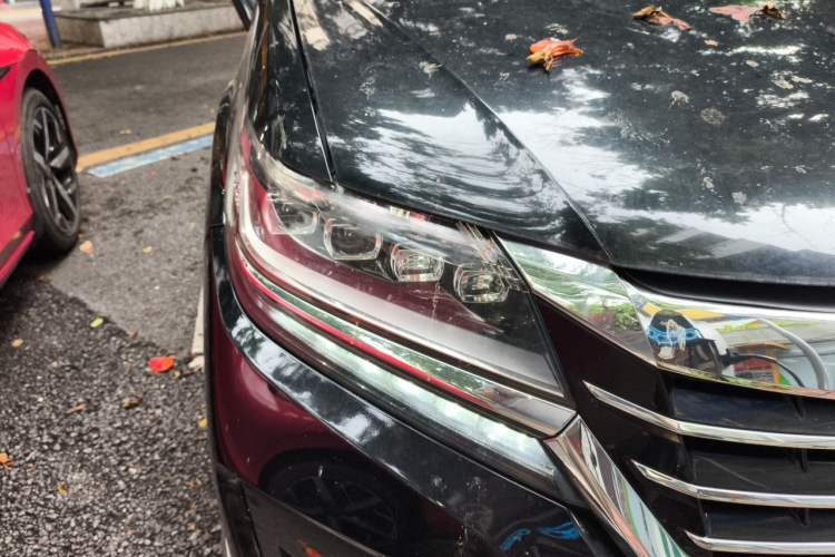 Used Honda Elysion 2016 2.4L Supreme Edition Right Front Headlight