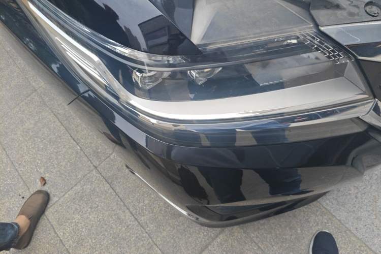 Used Honda Elysion 2016 2.4L Comfort Edition Right Front Headlight