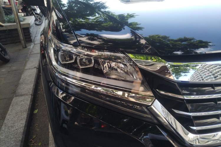 Used Honda Elysion 2016 2.4L Classic Edition Right Front Headlight