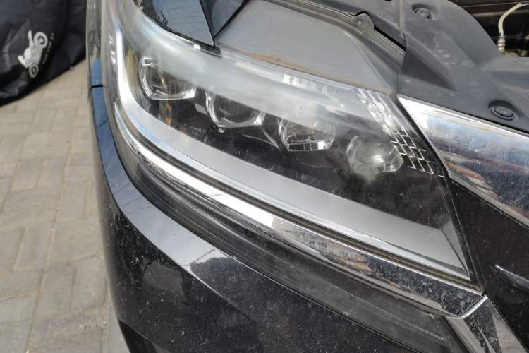 Used Honda Elysion 2016 2.4L Luxury Edition Right Front Headlight