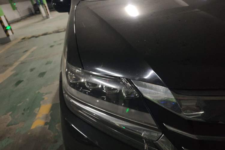 Used Honda Elysion 2016 2.4L Luxury Edition Right Front Headlight
