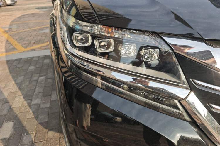 Used Honda Elysion 2016 2.4L Luxury Edition Right Front Headlight
