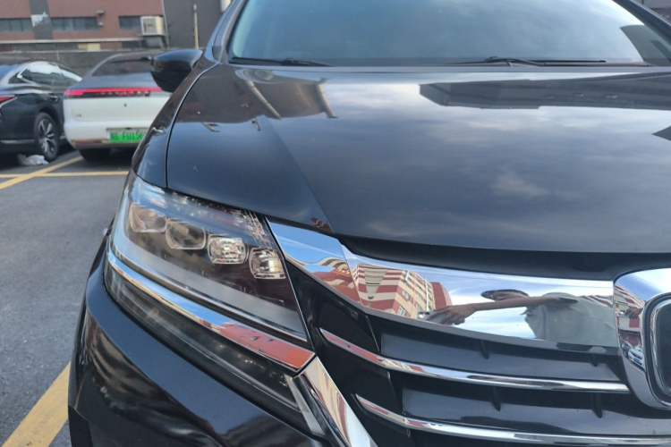 Used Honda Elysion 2016 2.4L Supreme Edition Right Front Headlight