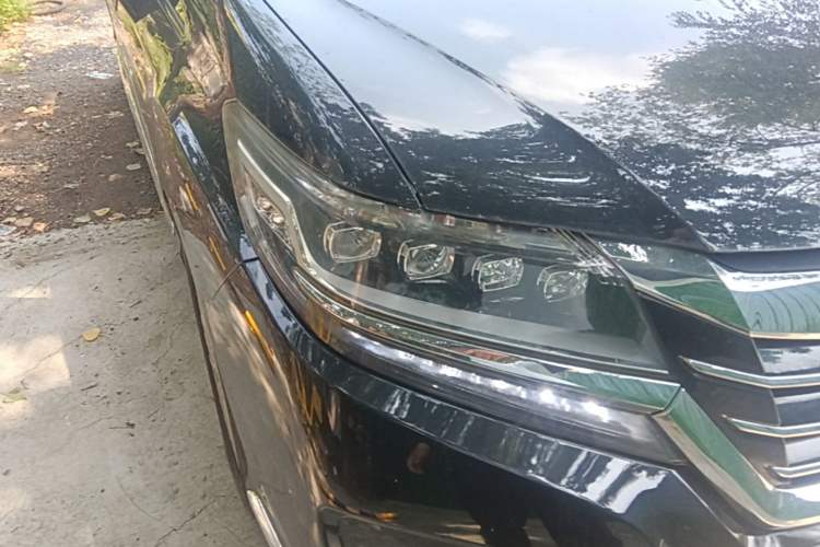 Used Honda Elysion 2016 2.4L Luxury Edition Right Front Headlight