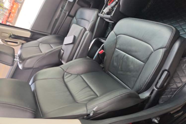 Used Honda Elysion 2016 2.4L Supreme Edition Right Front Seat