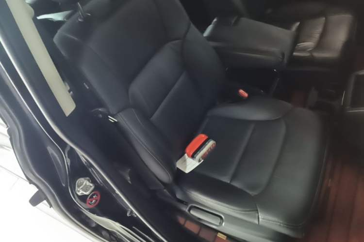 Used Honda Elysion 2016 2.4L Luxury Edition Right Front Seat