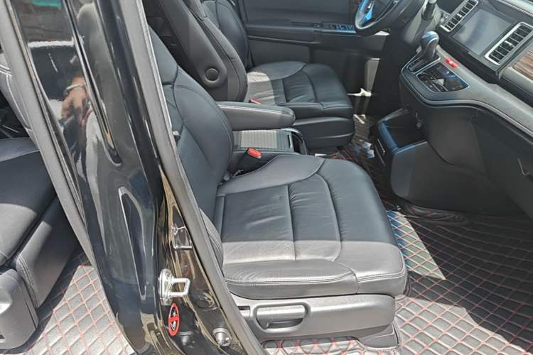 Used Honda Elysion 2016 2.4L Style Edition Right Front Seat