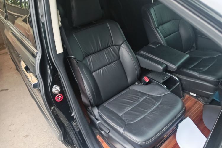 Used Honda Elysion 2016 2.4L Luxury Edition Right Front Seat