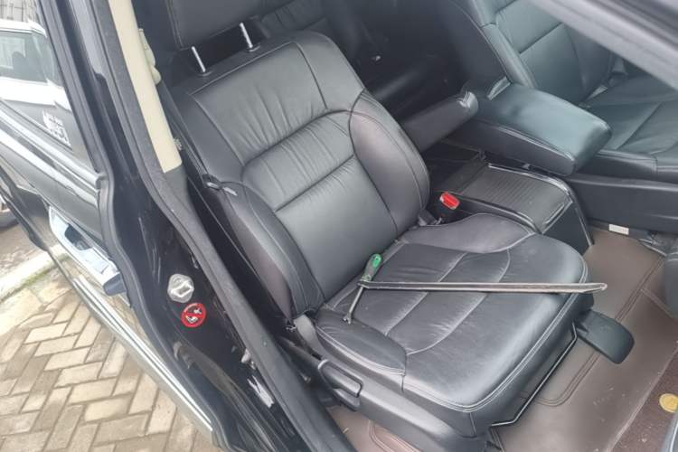 Used Honda Elysion 2016 2.4L Style Edition Right Front Seat