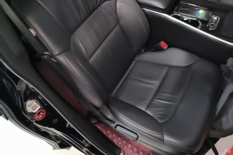 Used Honda Elysion 2016 2.4L Supreme Edition Right Front Seat
