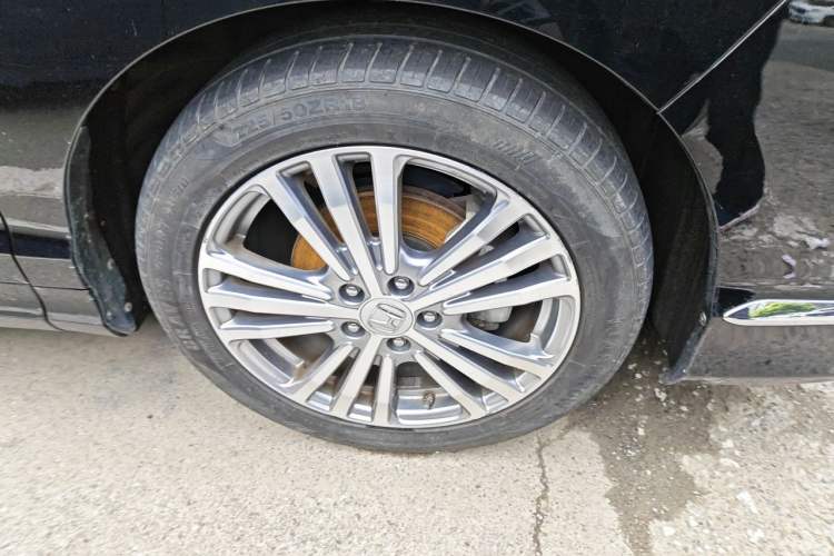 Used Honda Elysion 2016 2.4L Supreme Edition Right Front Wheel Hub