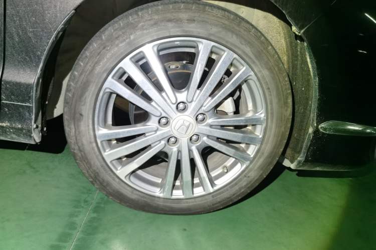 Used Honda Elysion 2016 2.4L Supreme Edition Right Front Wheel Hub
