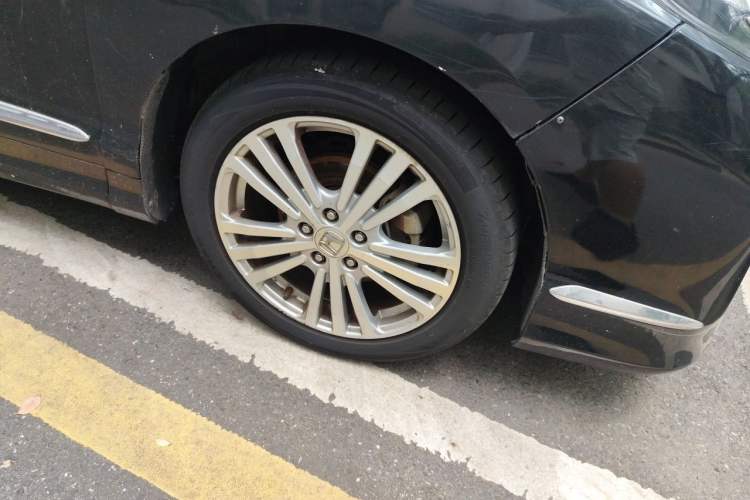 Used Honda Elysion 2016 2.4L Style Edition Right Front Wheel Hub