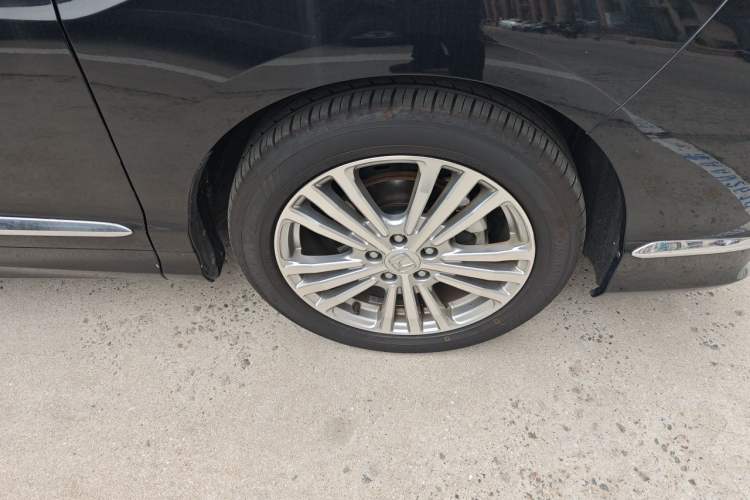 Used Honda Elysion 2016 2.4L Supreme Edition Right Front Wheel Hub